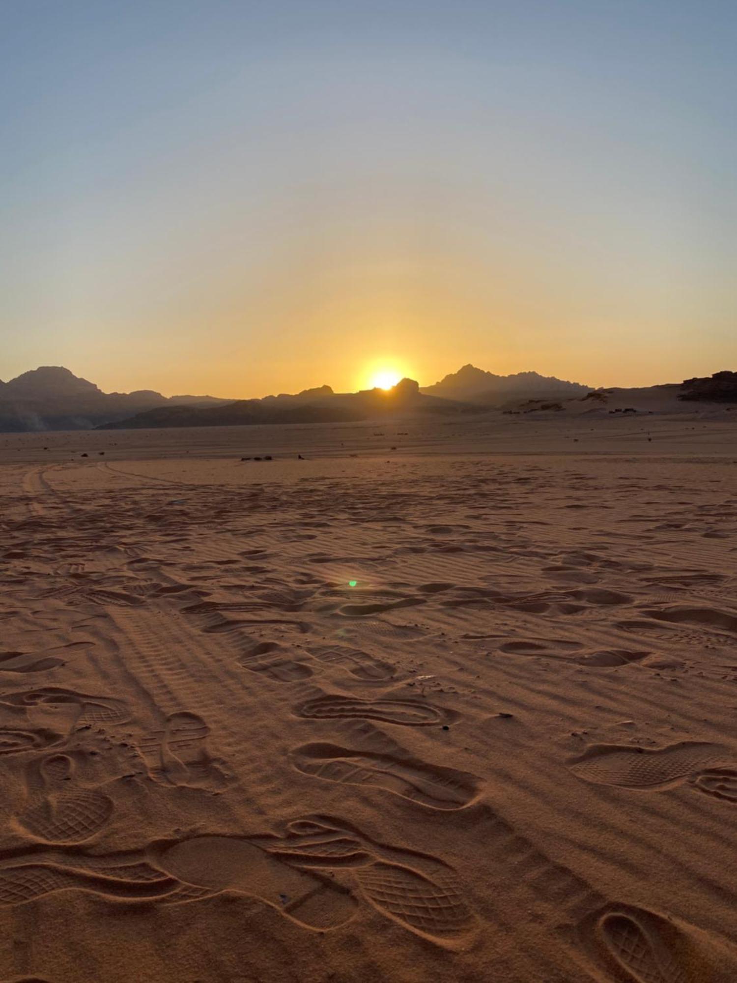 Flower Life Camp Wadi Rum Exteriör bild