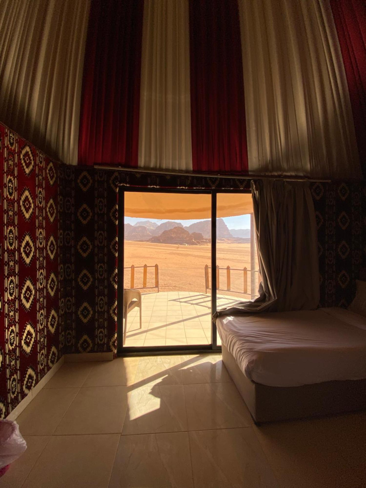 Flower Life Camp Wadi Rum Exteriör bild